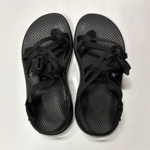 Women’s Chaco ZCloud X2 solid black sandals, size W7